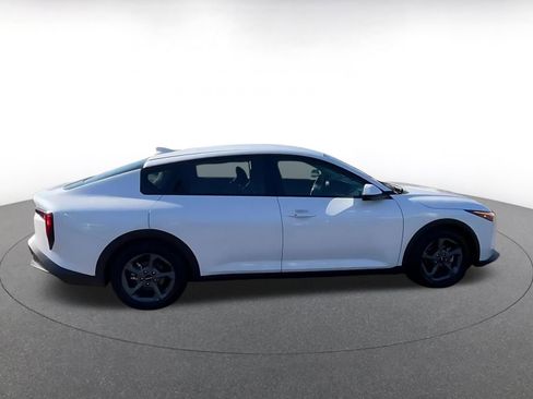 Used 2025 Kia K4 LXS image 16