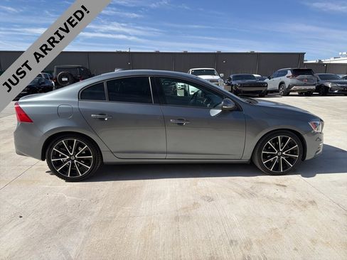 Used 2018 Volvo S60 T5 Dynamic w/ Vision Package image 4