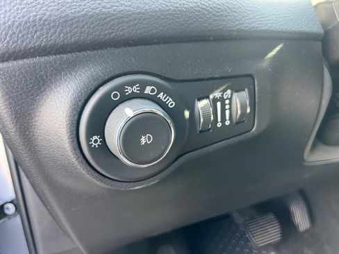 Used 2019 Jeep Compass Trailhawk AWD/4WD image 19