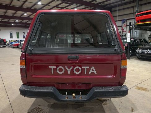 Used 1991 Toyota Pickup Base 2dr Standard Cab SB image 7