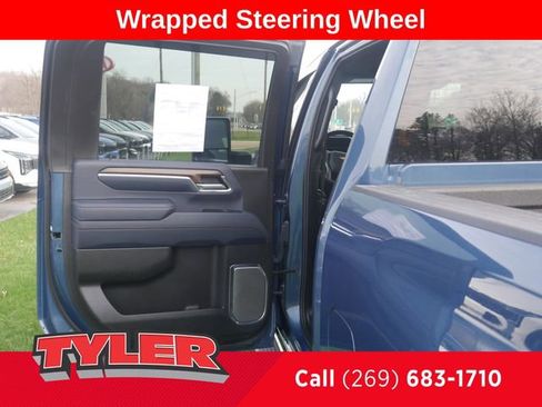 Used 2024 Chevrolet Silverado 2500 High Country w/ High Country Premium Package AWD/4WD image 21