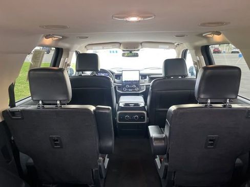 Used 2024 Ford Expedition Max XLT image 9