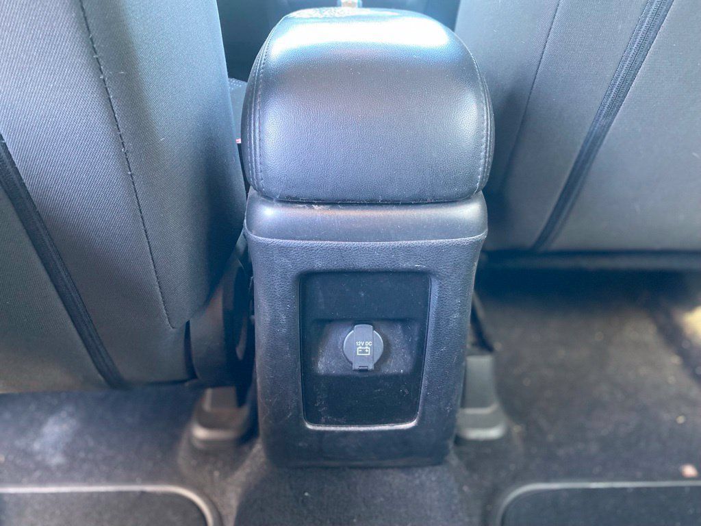 Used 2015 Dodge Journey SXT w/ Flexible Seating Group FWD image 31