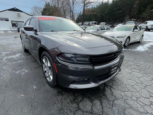 Used 2016 Dodge Charger SXT image 13
