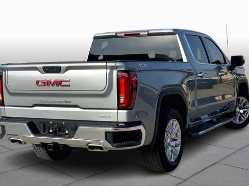 Used 2024 GMC Sierra 1500 SLT image 13