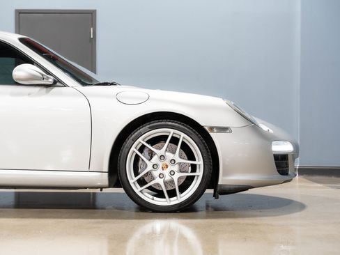 Used 2009 Porsche 911 Carrera RWD image 14