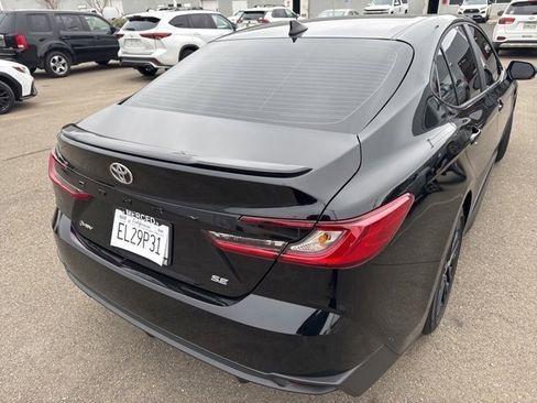 Used 2026 Toyota Camry SE image 8