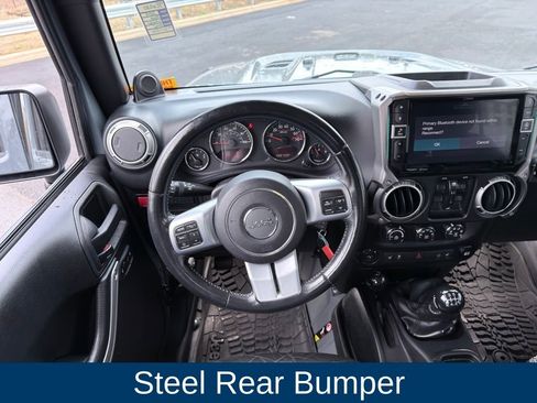 Used 2014 Jeep Wrangler Unlimited Rubicon image 13