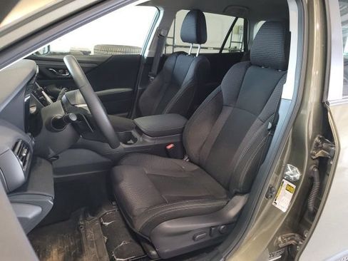 Certified 2025 Subaru Outback Premium w/ Popular Package #1A image 17