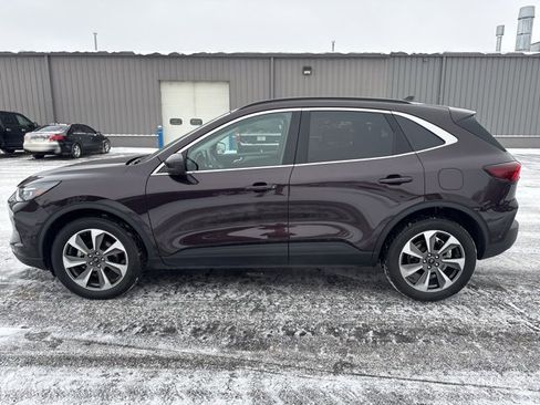 Certified 2023 Ford Escape Platinum w/ Premium Technology Package image 4