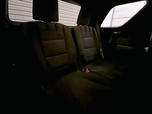 Used 2014 Ford Explorer XLT image 27