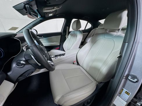 Used 2023 Genesis G70 2.0T AWD/4WD image 14