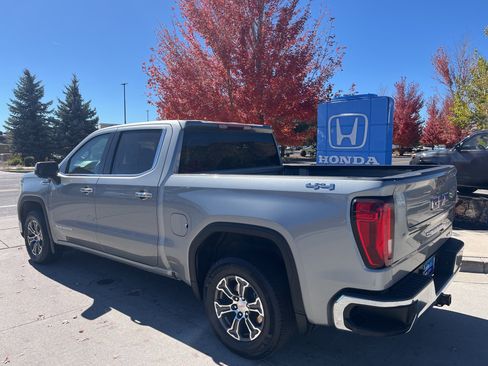 Used 2024 GMC Sierra 1500 SLT image 7