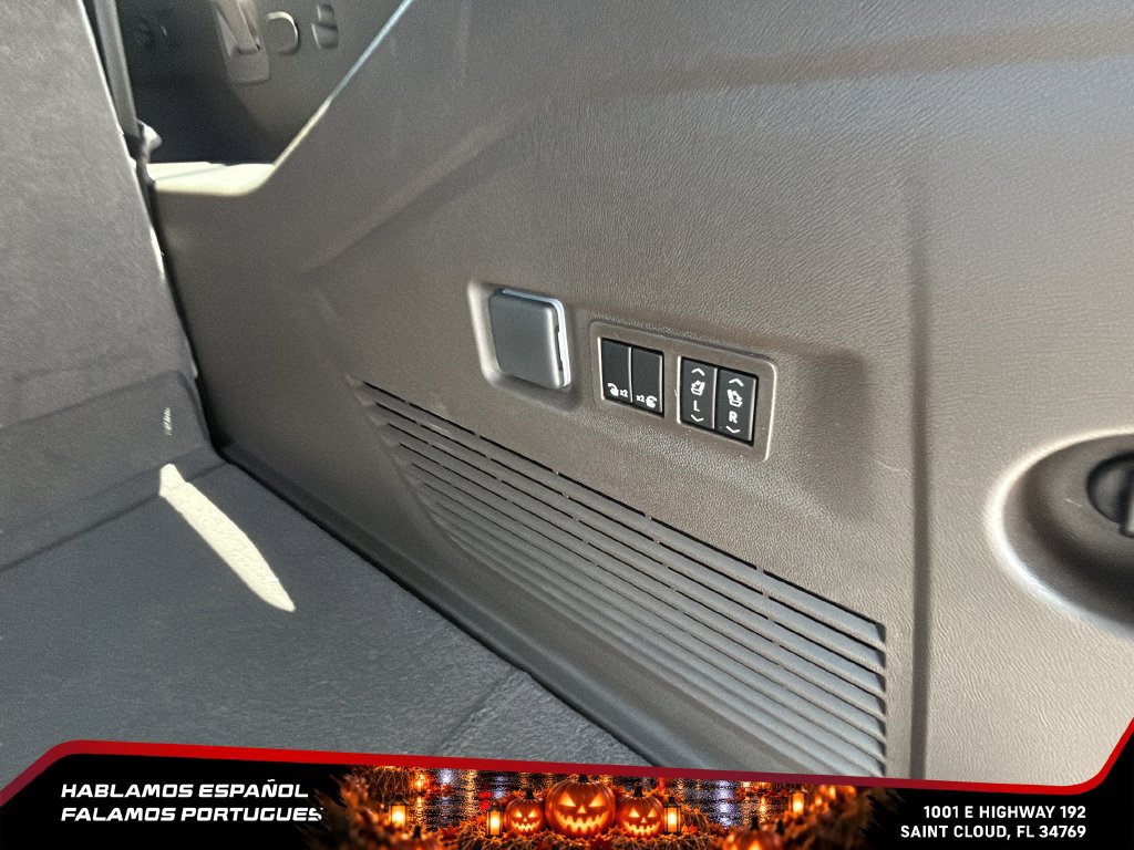New 2026 GMC Yukon XL Elevation w/ LPO, Elevation Black Package AWD/4WD image 31