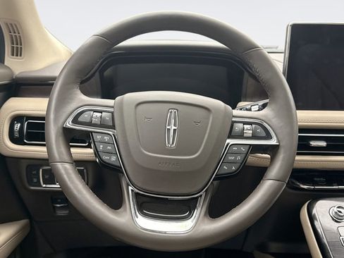 Used 2022 Lincoln Nautilus Reserve AWD/4WD image 12