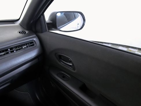 Used 2021 Honda HR-V Sport image 23