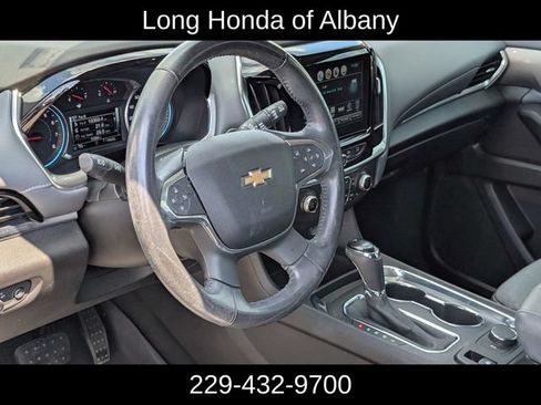 Used 2018 Chevrolet Traverse LT FWD image 14