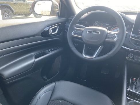 New 2026 Jeep Compass Latitude image 31