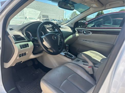 Used 2015 Nissan Sentra SL w/ SL Premium Package FWD image 8
