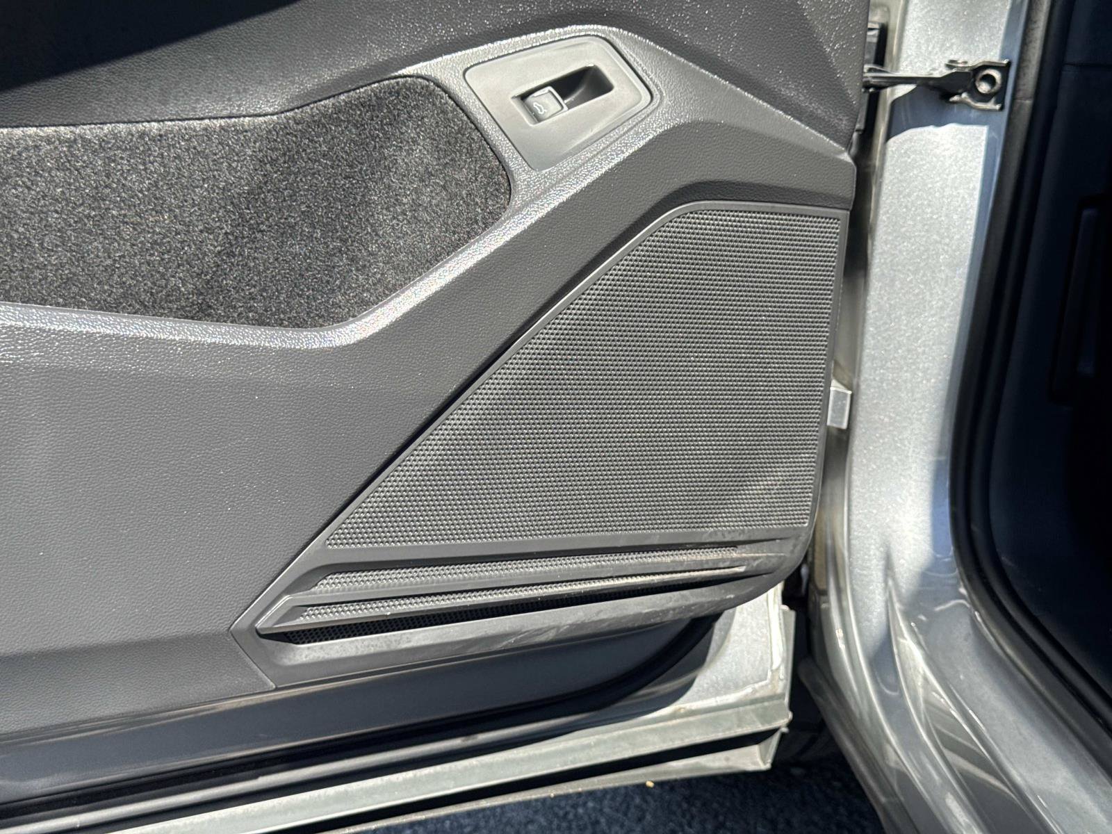 Certified 2022 Volkswagen Tiguan SE w/ Panoramic Sunroof Package FWD image 22