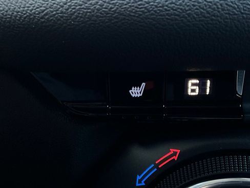 Used 2025 Chevrolet Blazer LT image 26