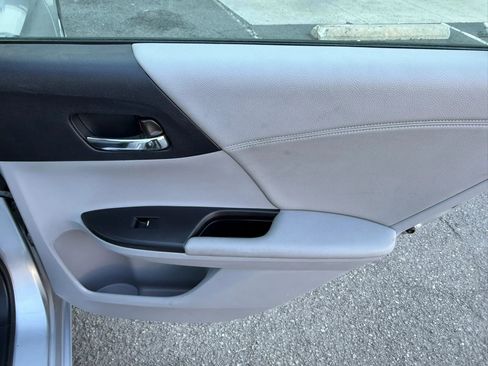 Used 2013 Honda Accord EX image 20