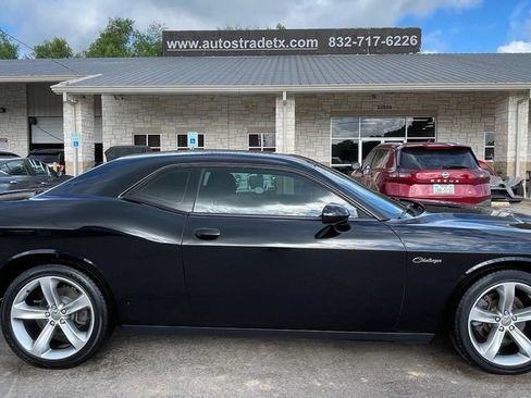 Used 2016 Dodge Challenger SXT w/ Super Sport Group (SS/T) RWD image 6