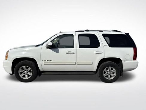 Used 2009 GMC Yukon SLT image 2