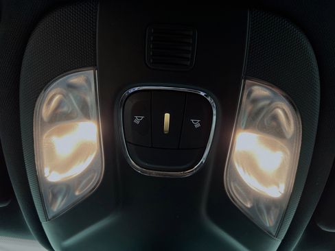 Used 2022 Jeep Compass Altitude image 21