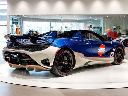 New 2024 McLaren 750S Spider RWD image 17