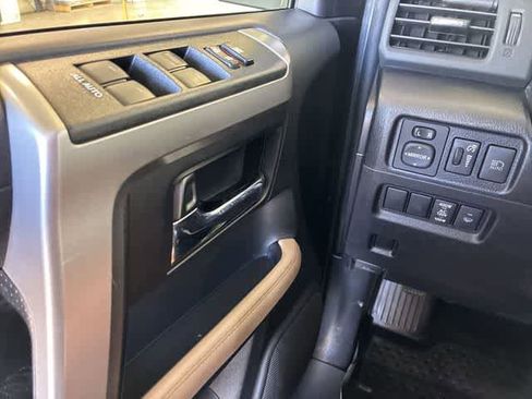 Used 2024 Toyota 4Runner SR5 Premium w/ Moonroof Package RWD image 41
