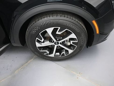 Used 2025 Kia Sportage EX FWD image 35