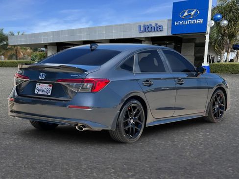 Used 2024 Honda Civic Sport image 3