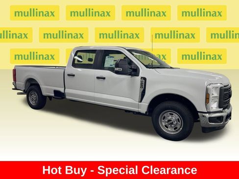 New 2026 Ford F250 XL w/ XL Chrome Package image 2