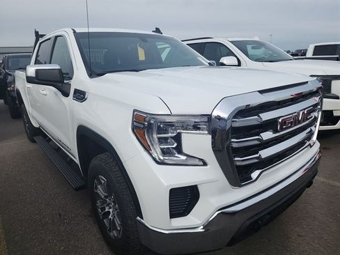Used 2022 GMC Sierra 1500 SLE AWD/4WD image 3