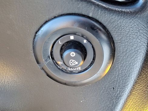 Used 2011 Maserati GranTurismo Convertible image 23