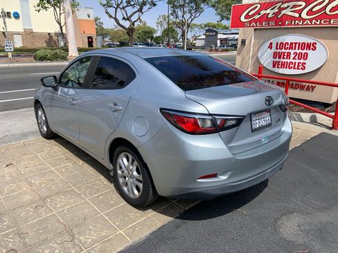 Used 2018 Toyota Yaris iA FWD image 4