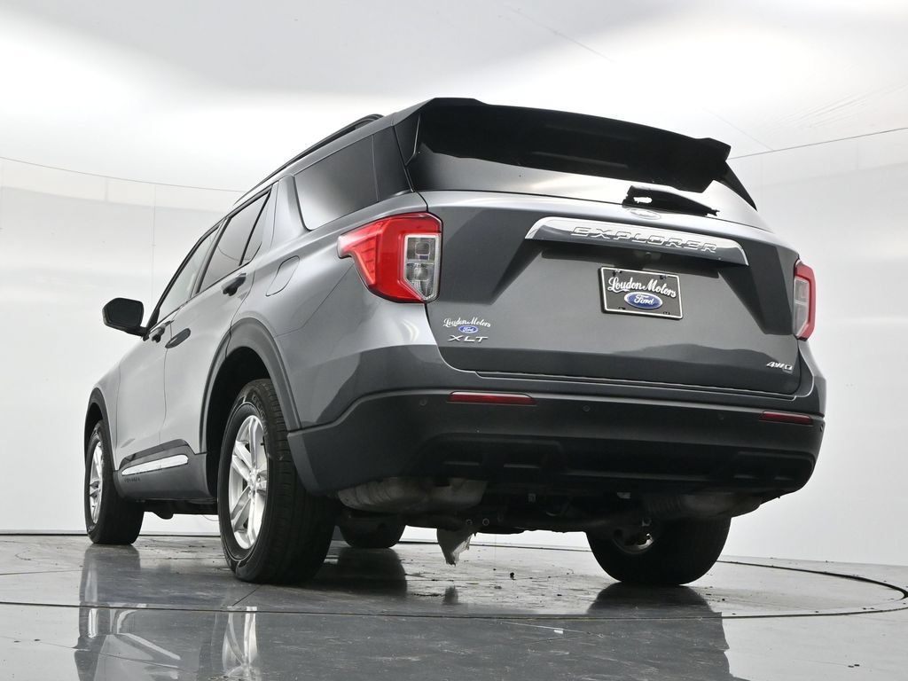 Used 2023 Ford Explorer XLT AWD/4WD image 51