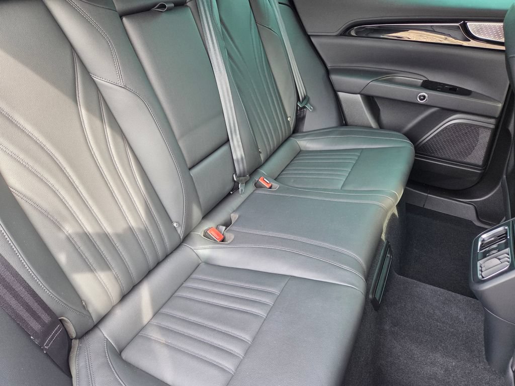 Used 2023 Maserati Grecale Modena AWD/4WD image 5