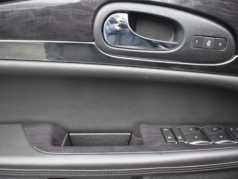 Used 2017 Buick Enclave Premium w/ Experience Buick Package image 10