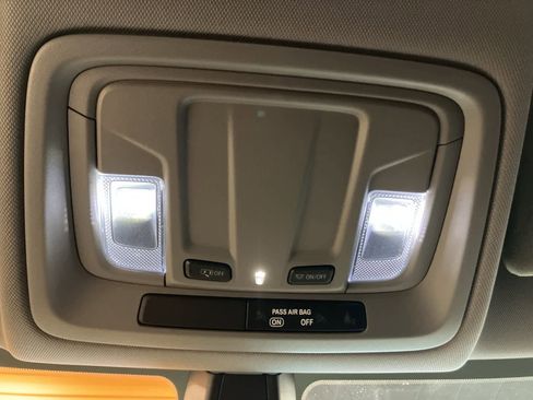 Used 2019 Chevrolet Silverado 1500 Custom Trail Boss image 18