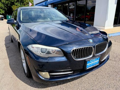 Used 2011 BMW 528i Sedan RWD image 12
