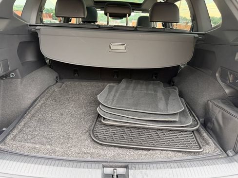 Certified 2023 Volkswagen Tiguan SE R-Line AWD/4WD image 27