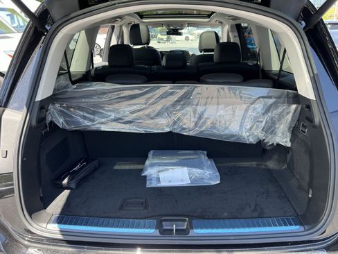 New 2026 Mercedes-Benz GLS 450 4MATIC image 32