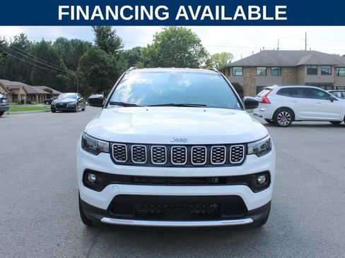 Used 2025 Jeep Compass Limited AWD/4WD image 3