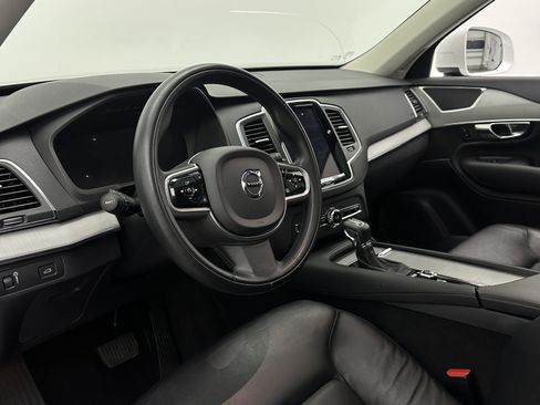 Used 2022 Volvo XC90 T5 Momentum AWD/4WD image 12