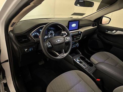 Certified 2020 Ford Escape SE FWD image 4