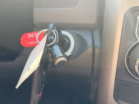 Used 2017 RAM 1500 Big Horn RWD image 23