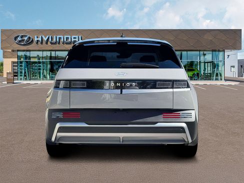 New 2026 Hyundai Ioniq 5 SEL RWD image 6