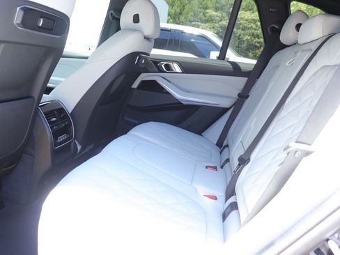Used 2026 BMW X5 sDrive40i w/ Premium Package RWD image 12